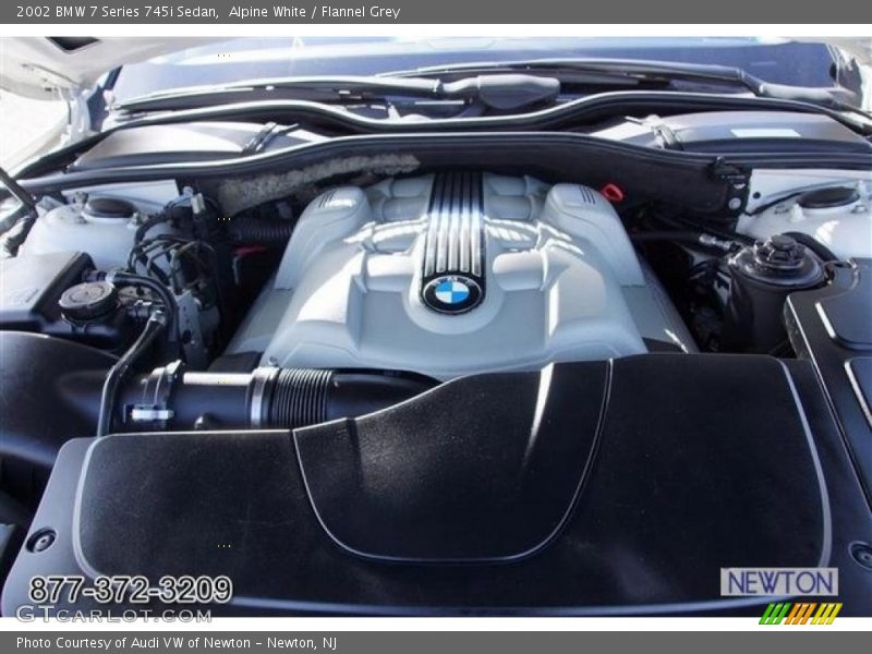 Alpine White / Flannel Grey 2002 BMW 7 Series 745i Sedan