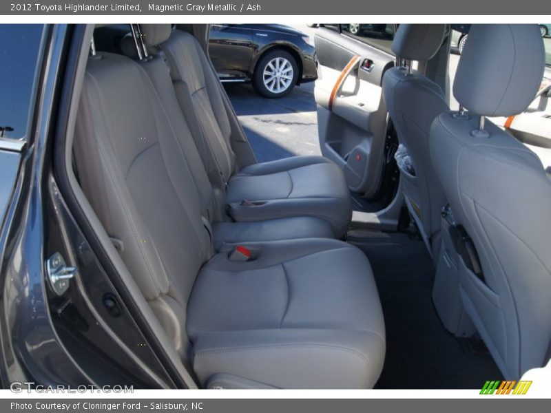 Magnetic Gray Metallic / Ash 2012 Toyota Highlander Limited