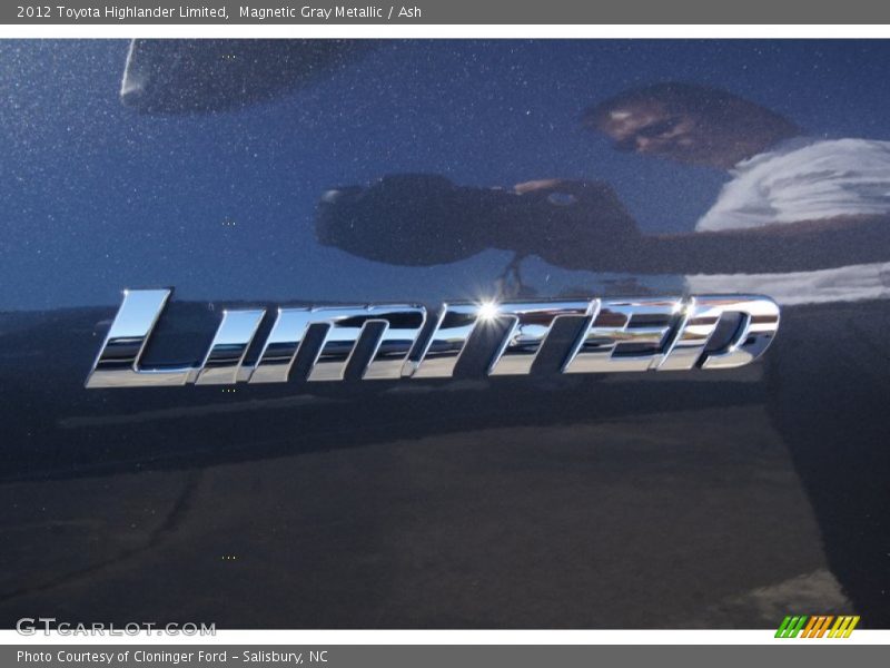 Magnetic Gray Metallic / Ash 2012 Toyota Highlander Limited