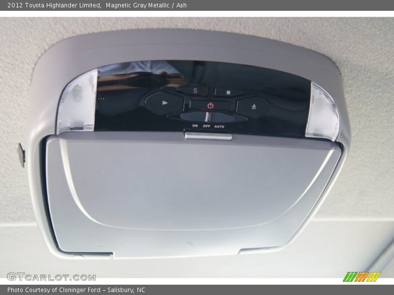 Magnetic Gray Metallic / Ash 2012 Toyota Highlander Limited