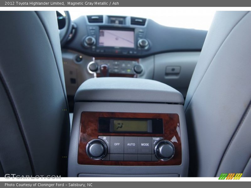 Magnetic Gray Metallic / Ash 2012 Toyota Highlander Limited