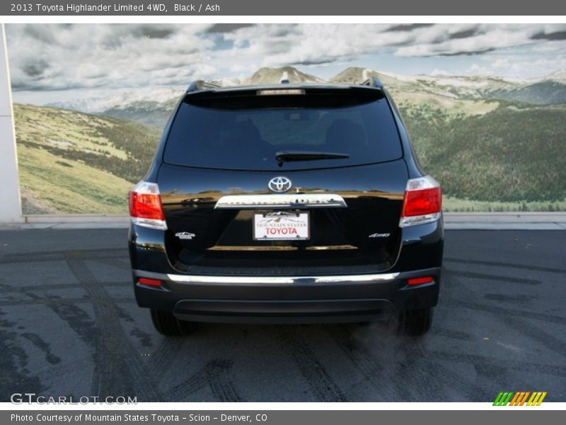 Black / Ash 2013 Toyota Highlander Limited 4WD