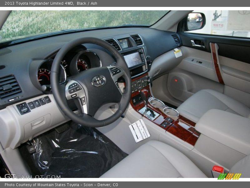 Black / Ash 2013 Toyota Highlander Limited 4WD