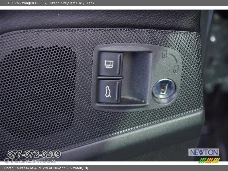 Urano Gray Metallic / Black 2012 Volkswagen CC Lux