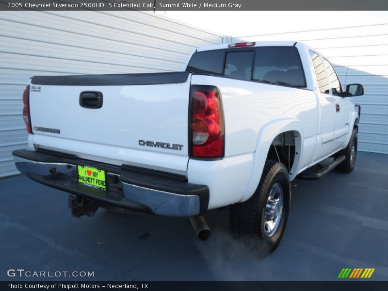 Summit White / Medium Gray 2005 Chevrolet Silverado 2500HD LS Extended Cab