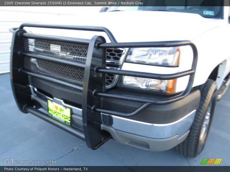 Summit White / Medium Gray 2005 Chevrolet Silverado 2500HD LS Extended Cab