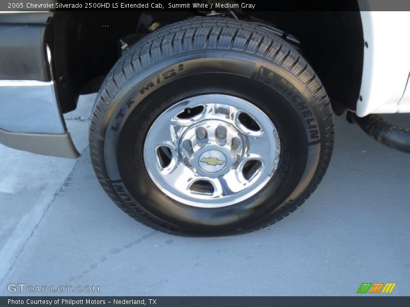 Summit White / Medium Gray 2005 Chevrolet Silverado 2500HD LS Extended Cab
