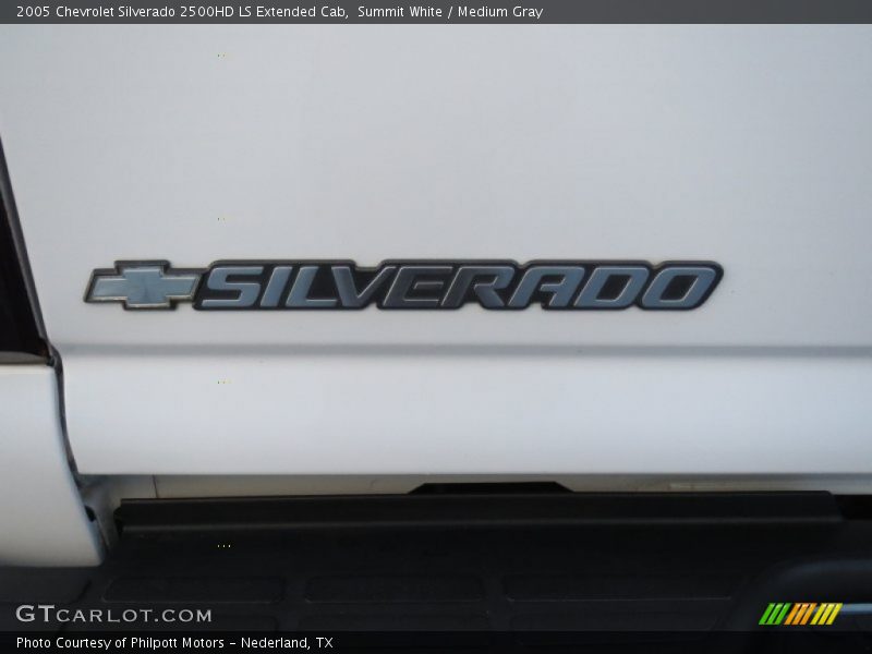 Summit White / Medium Gray 2005 Chevrolet Silverado 2500HD LS Extended Cab