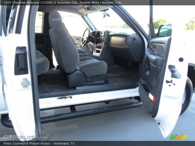 Summit White / Medium Gray 2005 Chevrolet Silverado 2500HD LS Extended Cab