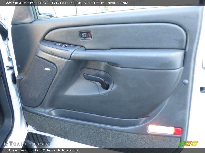 Summit White / Medium Gray 2005 Chevrolet Silverado 2500HD LS Extended Cab