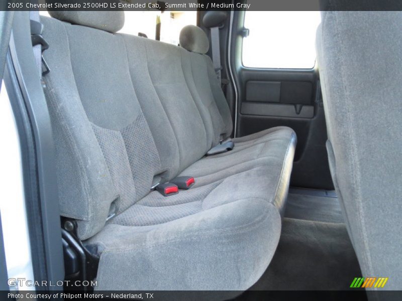 Summit White / Medium Gray 2005 Chevrolet Silverado 2500HD LS Extended Cab