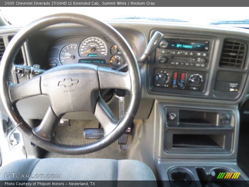 Summit White / Medium Gray 2005 Chevrolet Silverado 2500HD LS Extended Cab
