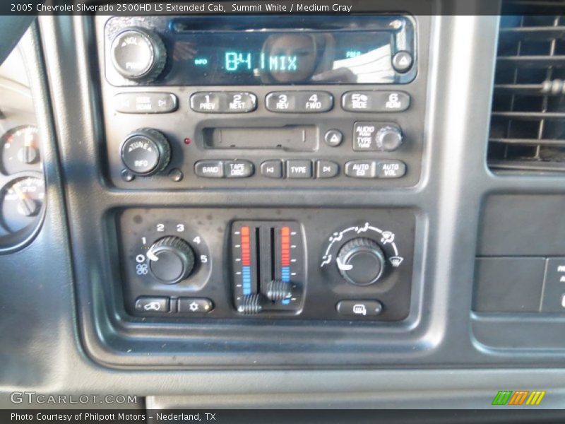 Summit White / Medium Gray 2005 Chevrolet Silverado 2500HD LS Extended Cab
