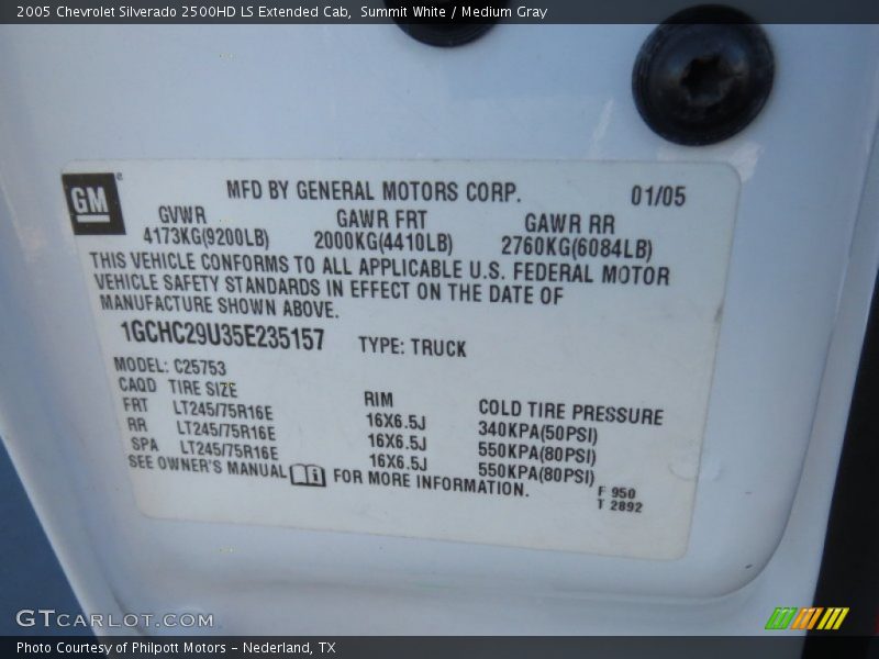 Summit White / Medium Gray 2005 Chevrolet Silverado 2500HD LS Extended Cab