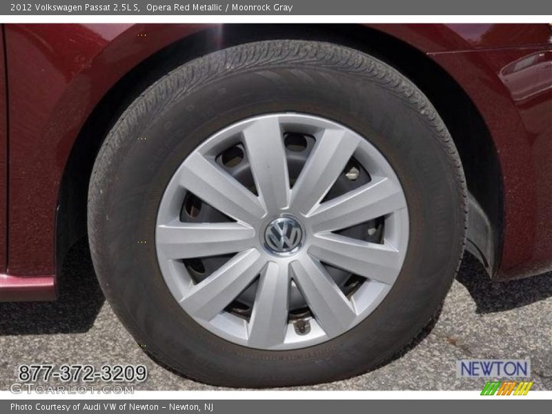 Opera Red Metallic / Moonrock Gray 2012 Volkswagen Passat 2.5L S