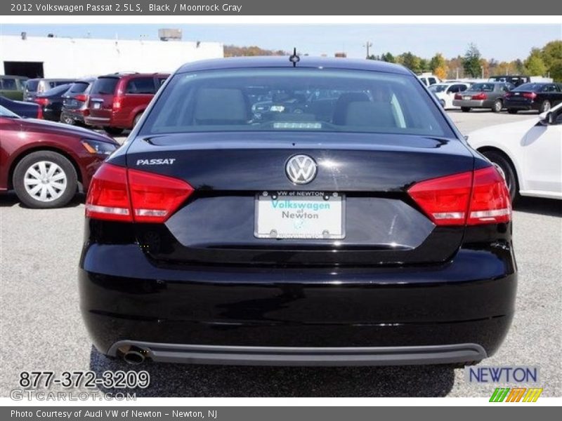 Black / Moonrock Gray 2012 Volkswagen Passat 2.5L S