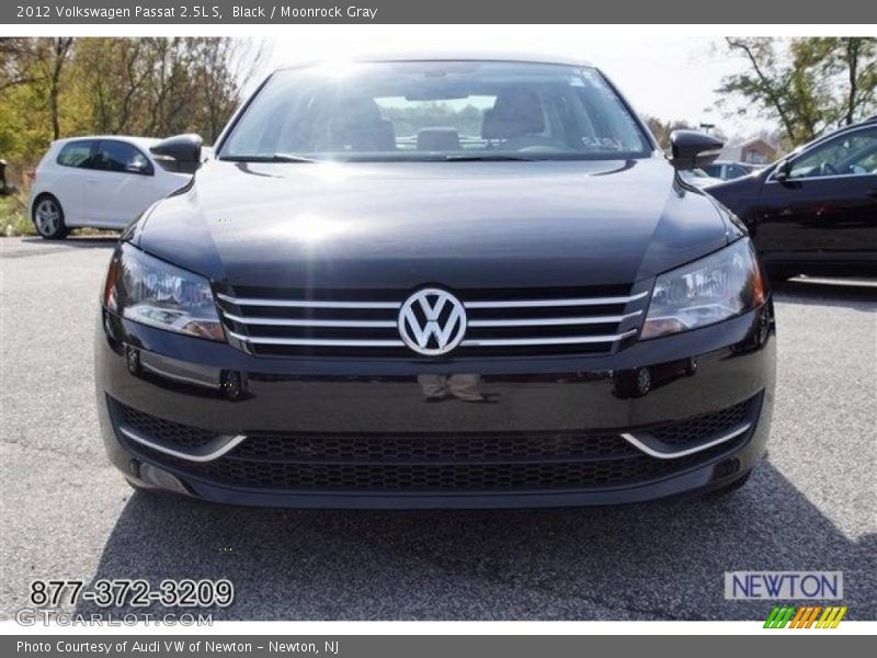 Black / Moonrock Gray 2012 Volkswagen Passat 2.5L S