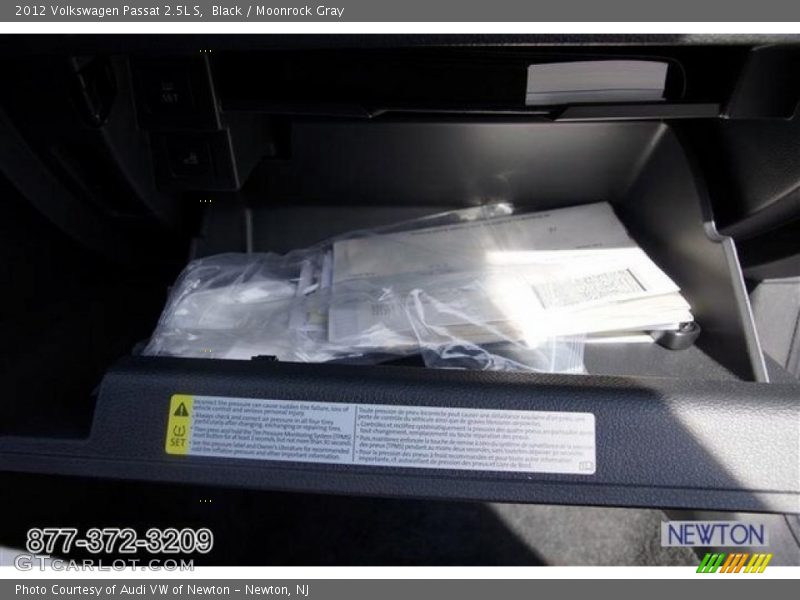 Black / Moonrock Gray 2012 Volkswagen Passat 2.5L S