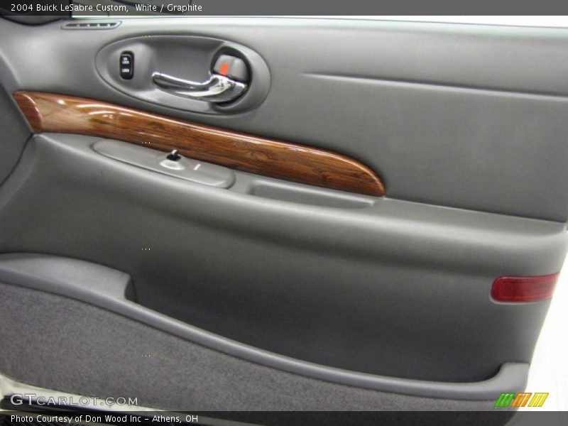 White / Graphite 2004 Buick LeSabre Custom