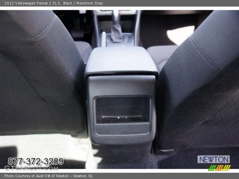 Black / Moonrock Gray 2012 Volkswagen Passat 2.5L S