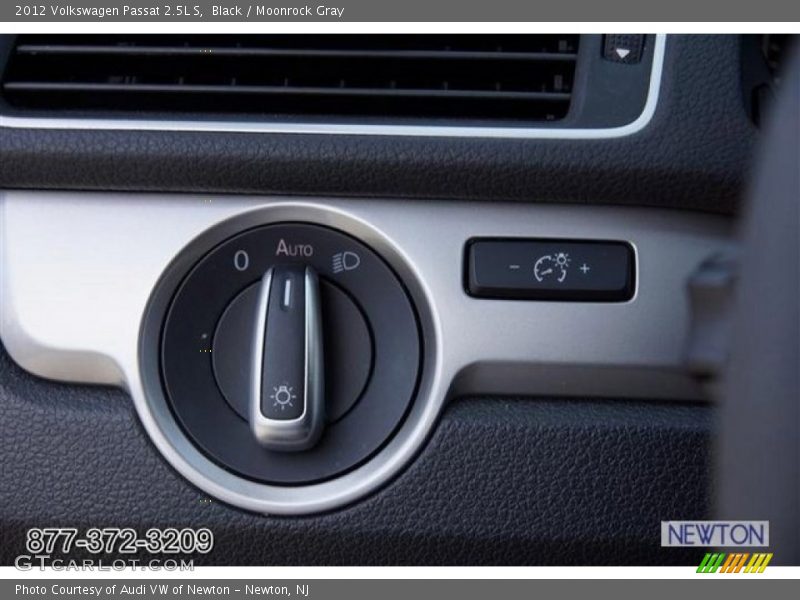 Black / Moonrock Gray 2012 Volkswagen Passat 2.5L S