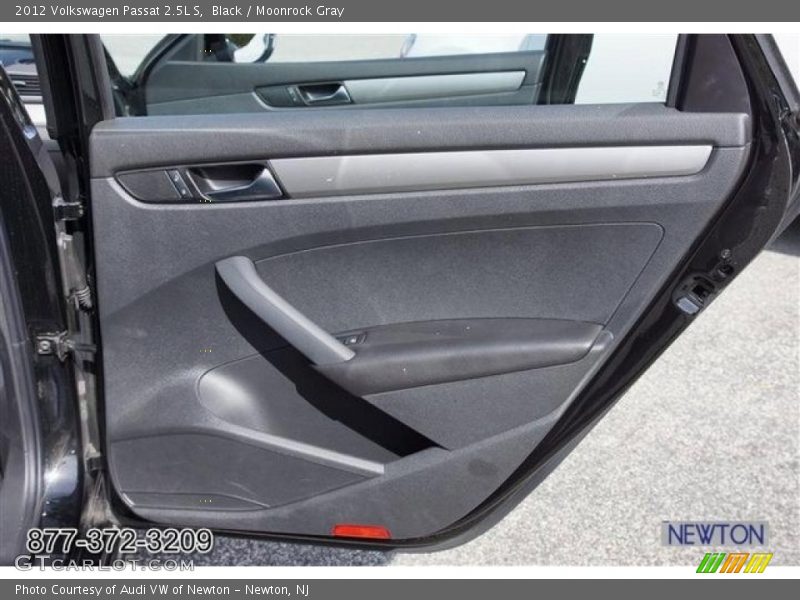 Black / Moonrock Gray 2012 Volkswagen Passat 2.5L S