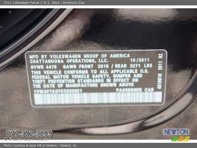 Black / Moonrock Gray 2012 Volkswagen Passat 2.5L S