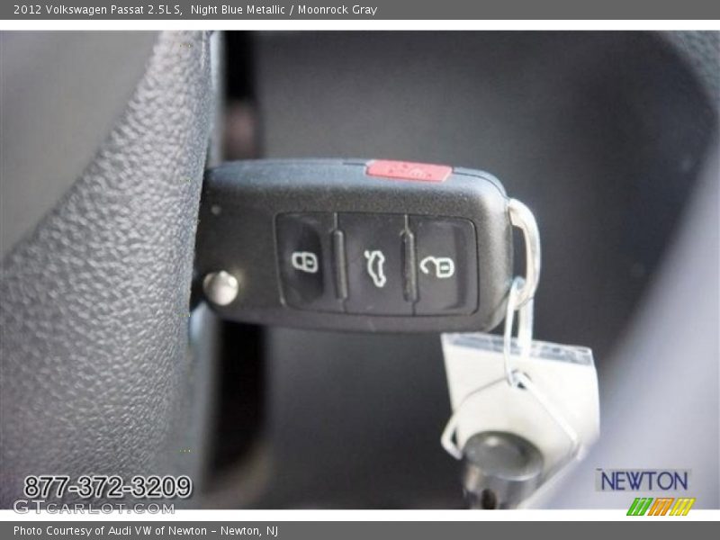 Night Blue Metallic / Moonrock Gray 2012 Volkswagen Passat 2.5L S