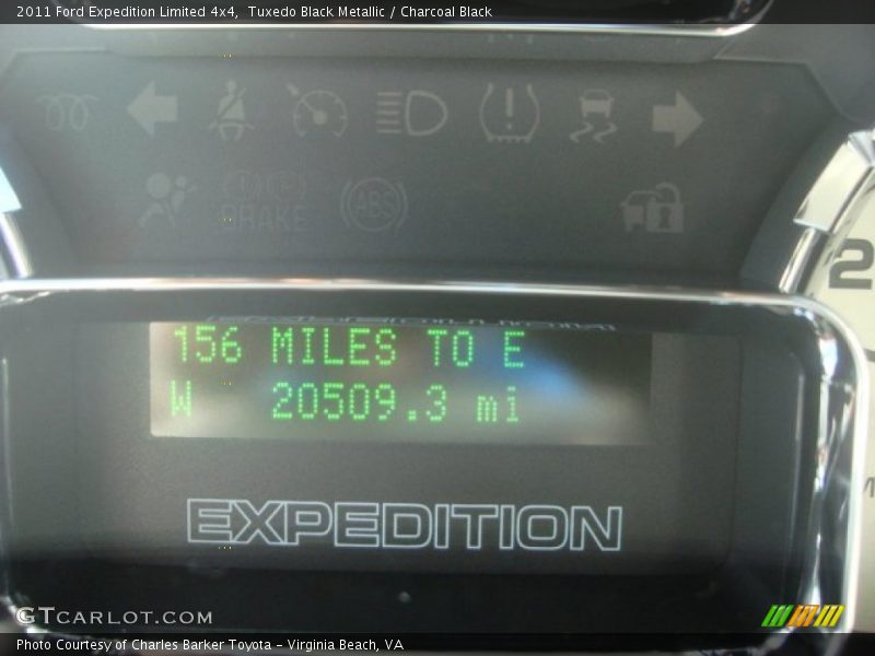 Tuxedo Black Metallic / Charcoal Black 2011 Ford Expedition Limited 4x4