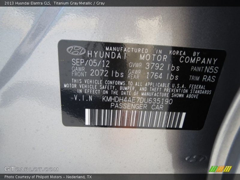 Titanium Gray Metallic / Gray 2013 Hyundai Elantra GLS