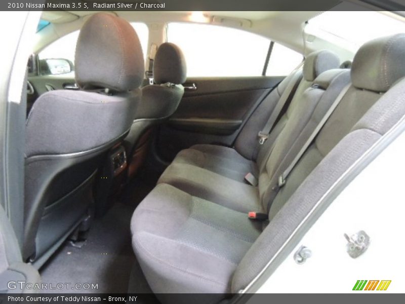 Radiant Silver / Charcoal 2010 Nissan Maxima 3.5 S