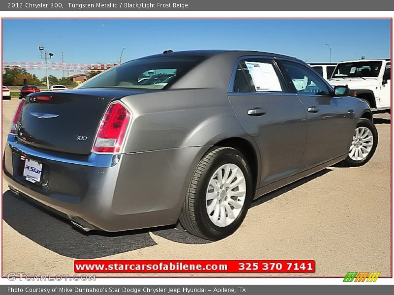Tungsten Metallic / Black/Light Frost Beige 2012 Chrysler 300
