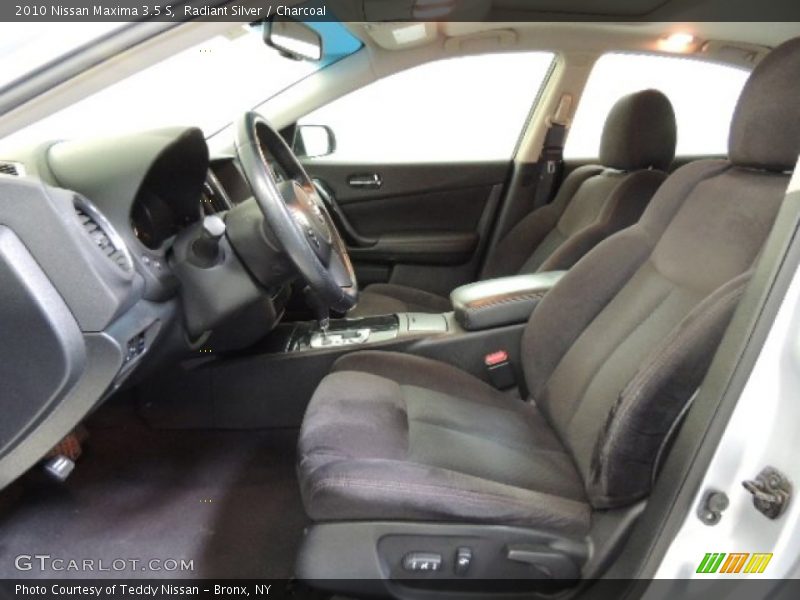 Radiant Silver / Charcoal 2010 Nissan Maxima 3.5 S