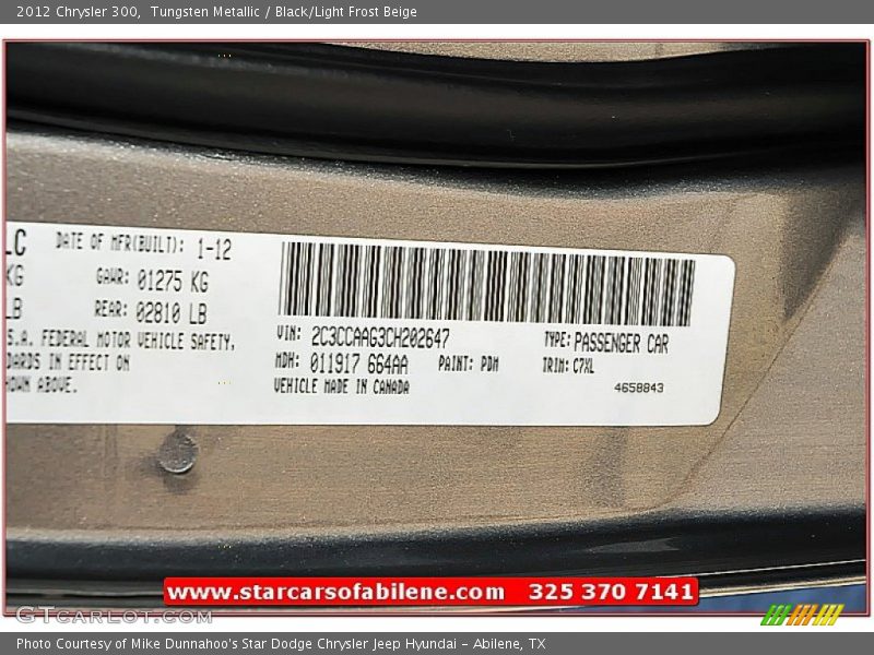 Tungsten Metallic / Black/Light Frost Beige 2012 Chrysler 300