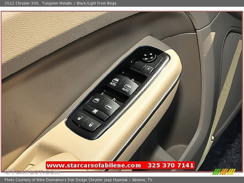 Tungsten Metallic / Black/Light Frost Beige 2012 Chrysler 300