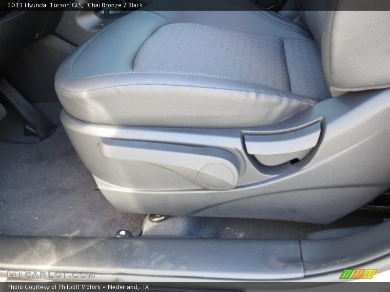 Chai Bronze / Black 2013 Hyundai Tucson GLS
