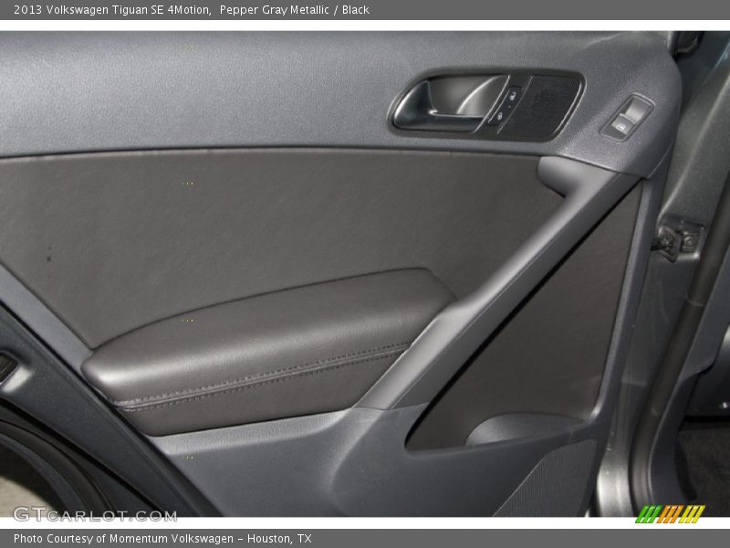 Pepper Gray Metallic / Black 2013 Volkswagen Tiguan SE 4Motion