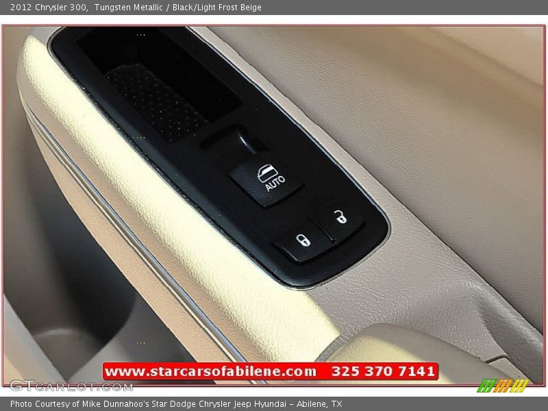 Tungsten Metallic / Black/Light Frost Beige 2012 Chrysler 300