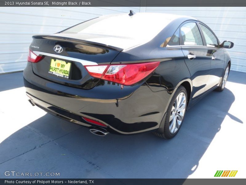 Midnight Black / Black 2013 Hyundai Sonata SE