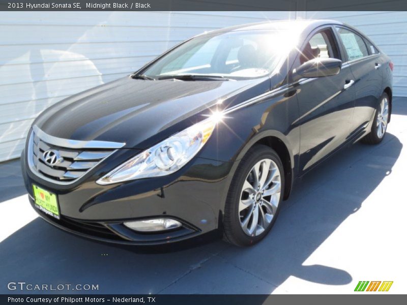 Midnight Black / Black 2013 Hyundai Sonata SE
