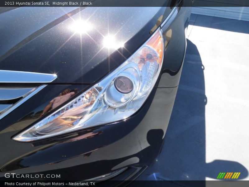 Midnight Black / Black 2013 Hyundai Sonata SE