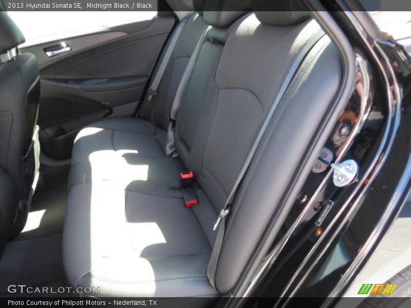 Midnight Black / Black 2013 Hyundai Sonata SE