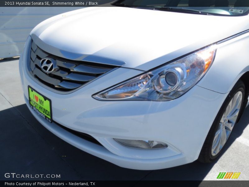 Shimmering White / Black 2013 Hyundai Sonata SE