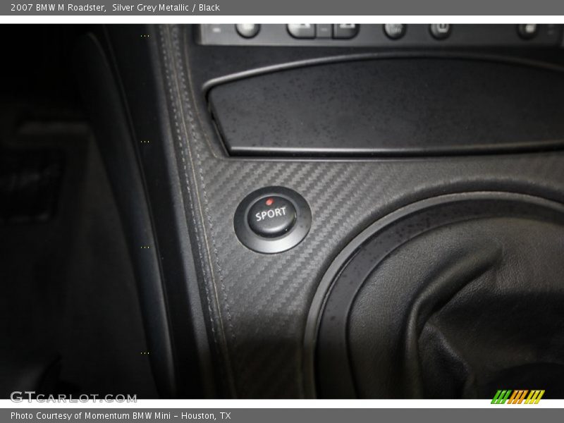 Controls of 2007 M Roadster