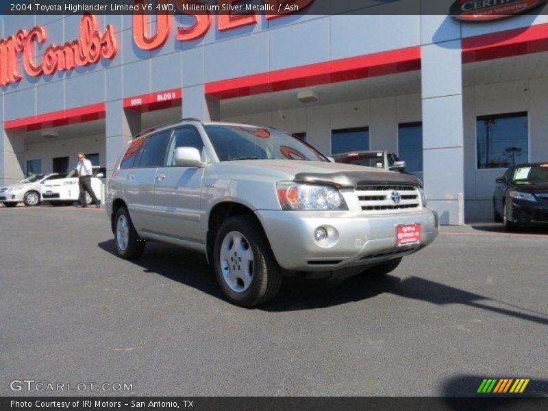 Millenium Silver Metallic / Ash 2004 Toyota Highlander Limited V6 4WD