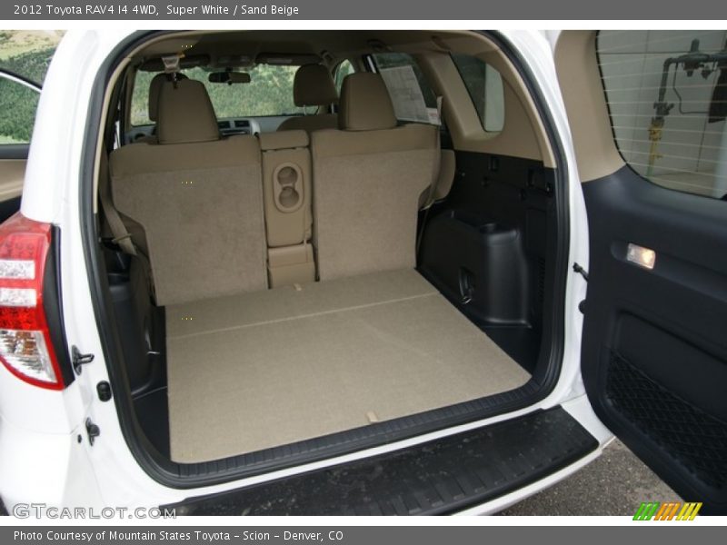 Super White / Sand Beige 2012 Toyota RAV4 I4 4WD