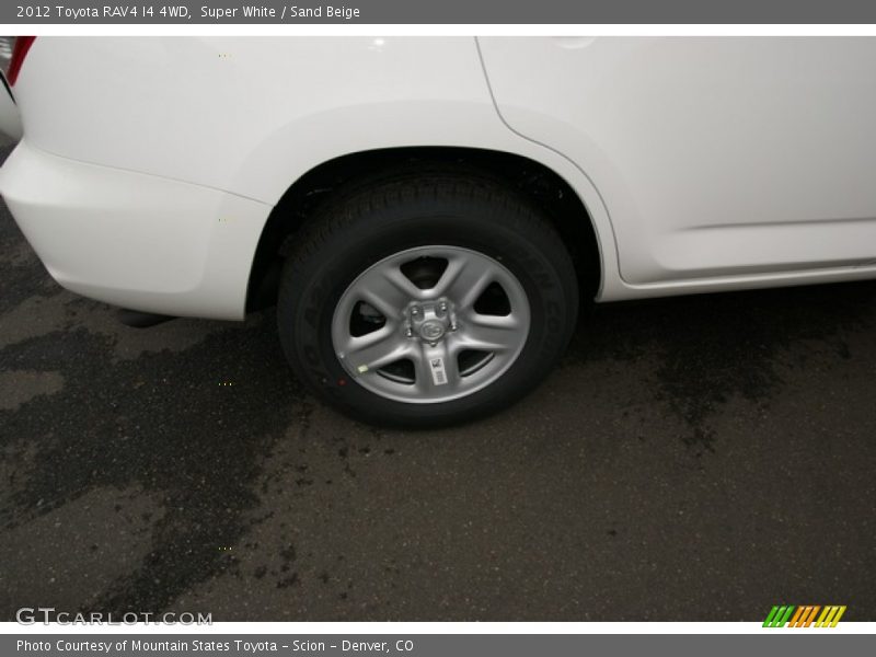 Super White / Sand Beige 2012 Toyota RAV4 I4 4WD