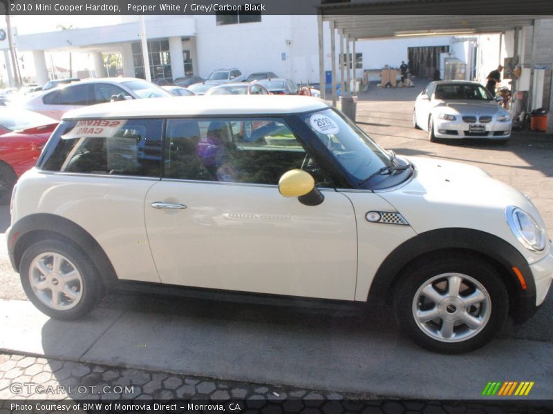 Pepper White / Grey/Carbon Black 2010 Mini Cooper Hardtop