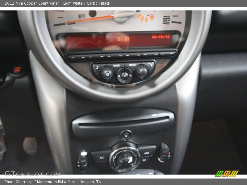 Light White / Carbon Black 2012 Mini Cooper Countryman