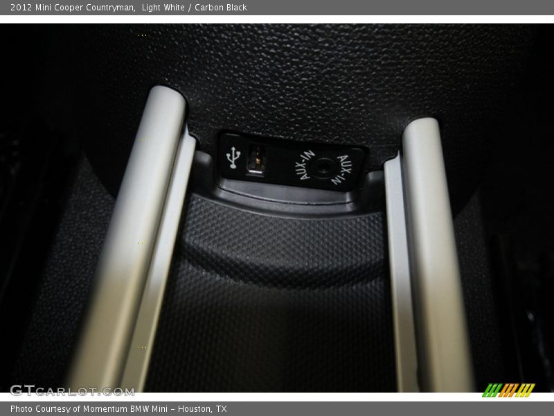 Light White / Carbon Black 2012 Mini Cooper Countryman